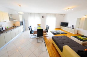  Apartments Rajic  Сплит
